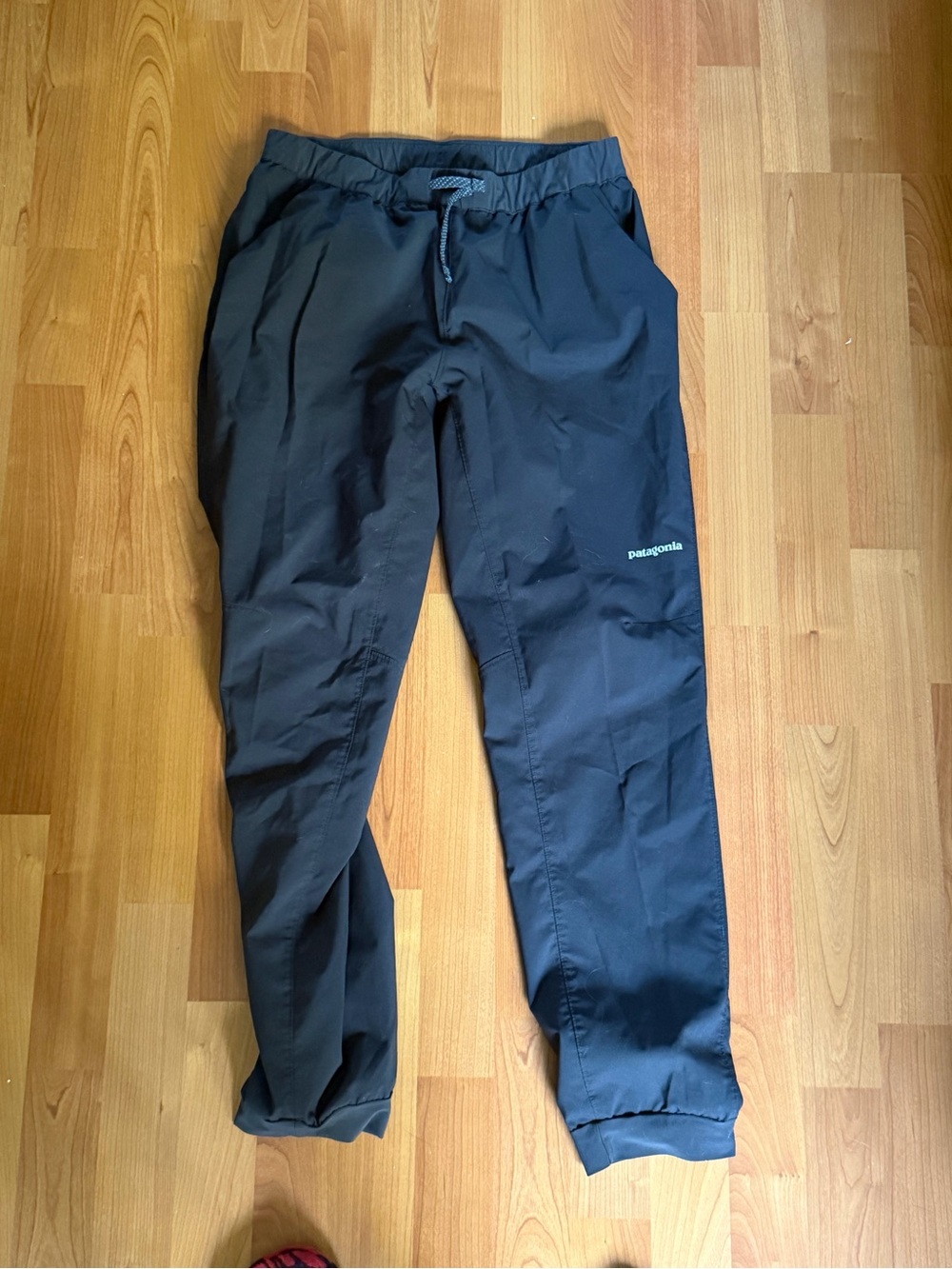 Terrebone men’s black joggers small